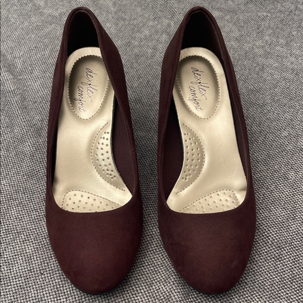 Dexflex Comfort Brown Suede Heels Size: 51/2 W